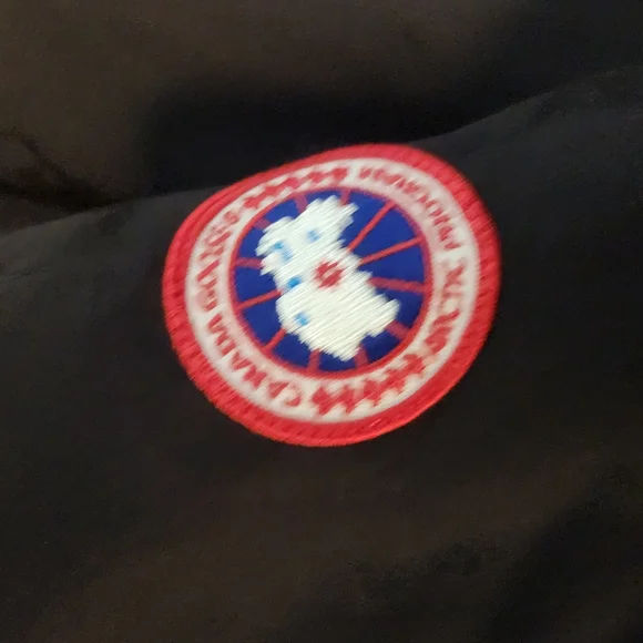 Canada Goose Black Puffer Jacket Durable Water-Resistant